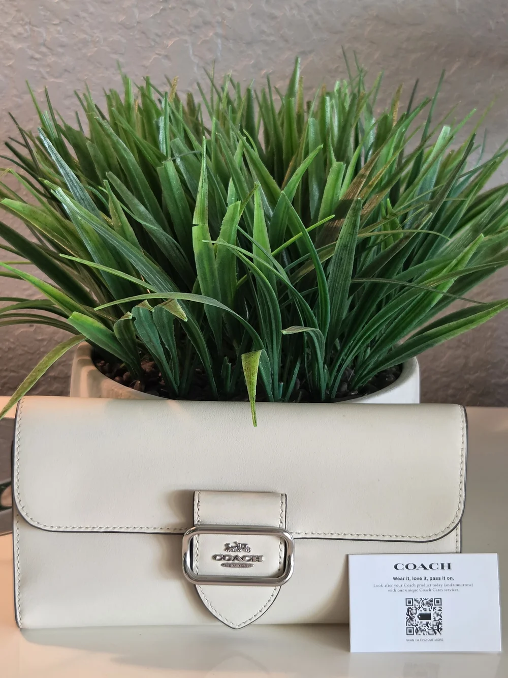 COACH Chalk Leather Morgan Slim Wallet - EUC